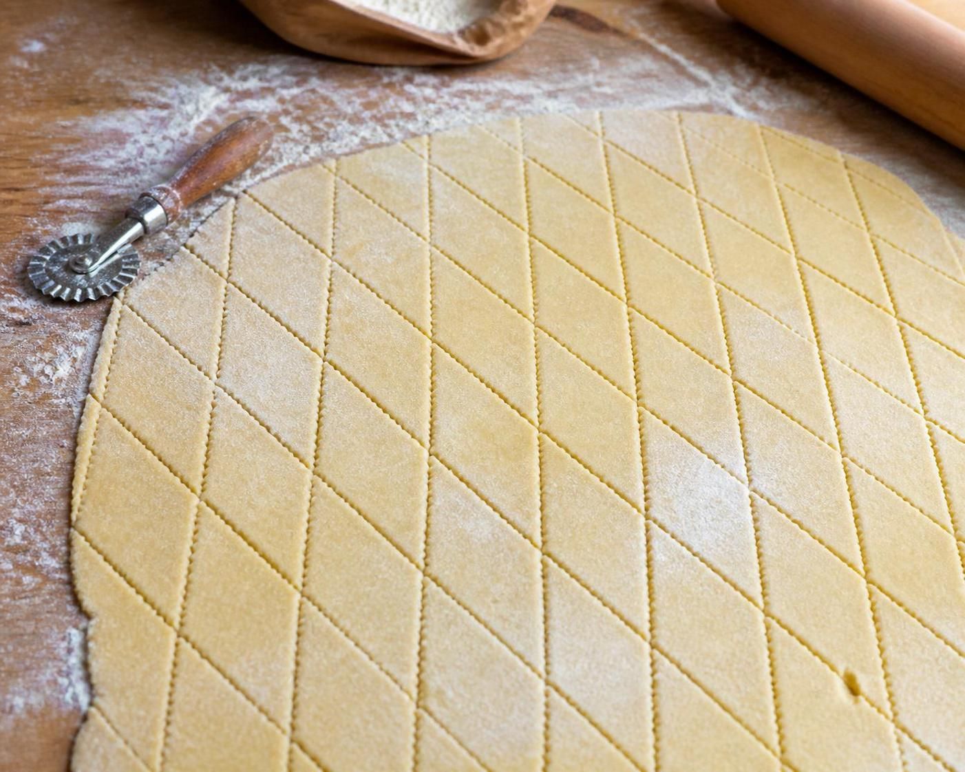 découvrez les astuces pour faire gonfler parfaitement les merveilles lors de la friture et obtenir une texture légère et croustillante à chaque fois.