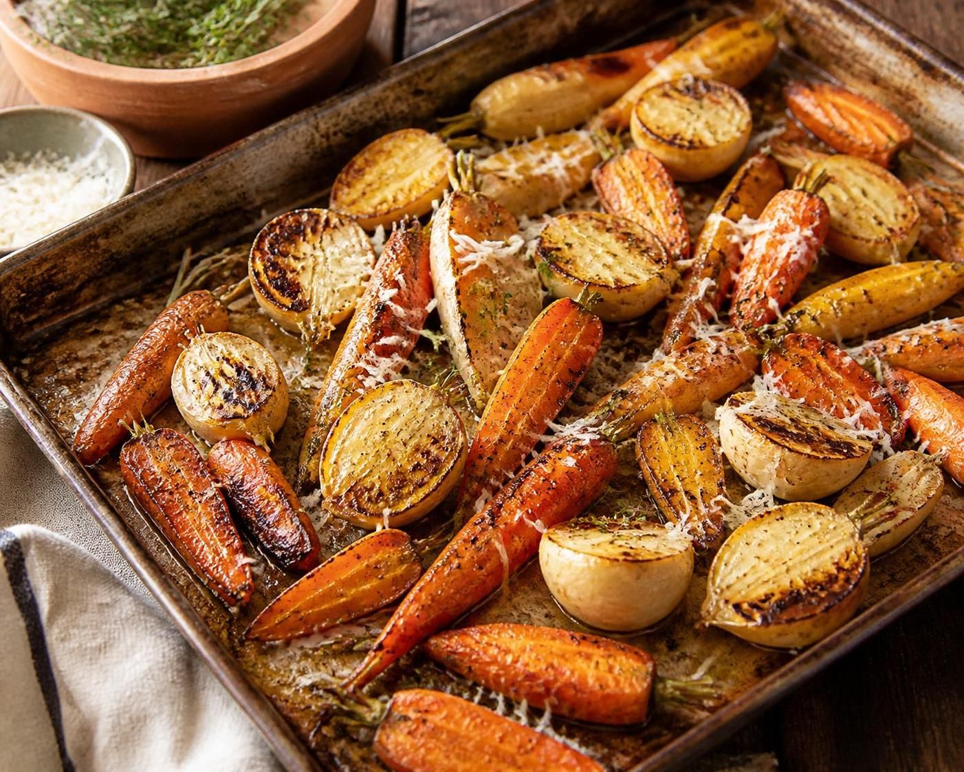 découvrez la recette savoureuse des carottes et navets épicés rôtis au parmesan, un plat simple et gourmand qui ravira vos papilles.