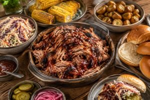 découvrez les meilleurs accompagnements pour un pulled pork : coleslaw, pommes de terre, maïs et idées gourmandes pour composer un repas savoureux.